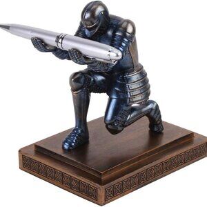Knight Pen Holder Desk Organizers and Accessories Desk Decor Resin Pen Holder as